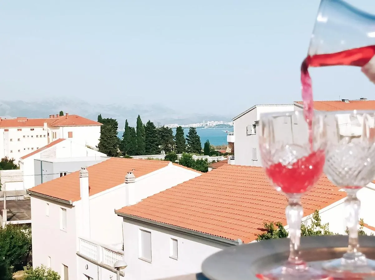 Barba Luka, Near Beach, Beautiful Views Kastela Apartment