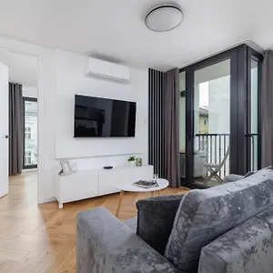 https://apt-lux-kosciuszki-39-with-parking-gym-sauna-swimming.krakowhotelspoland.com